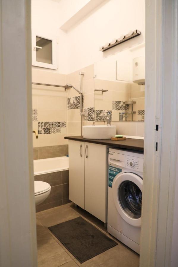 Ultracentral Cozy Apartment Near Old Town Bucarest Exterior foto